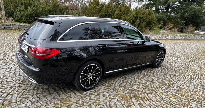 Mercedes-Benz Klasa C cena 123000 przebieg: 114000, rok produkcji 2019 z Krośniewice małe 137